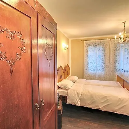 Отель Evmolpia